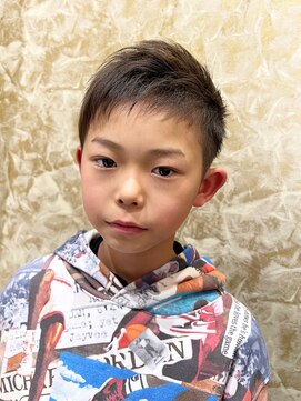 デザイニングヘアードゥ(designing hair Deux) キッズツーブロックアシンメトリーヘア　【キッズアシメカット】