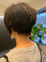 ディーヘアーデザイン(d.HAIR DESIGN)&nbsp;コンバクト☆ピアスが映えるショートスタイル