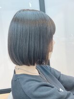 イーラ(era)&nbsp;《era》前下がりボブ　暗めグレージュ　艶ストレート　みわ