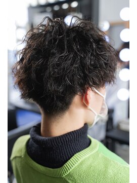 シャロン(SHARON) 【SHARON原宿】メンズセンターパート×ツイスパ×2ブロック