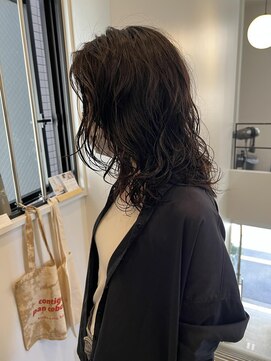 ポーズ(PAUSE) 【梅田　大阪　福島】ミディアムパーマ