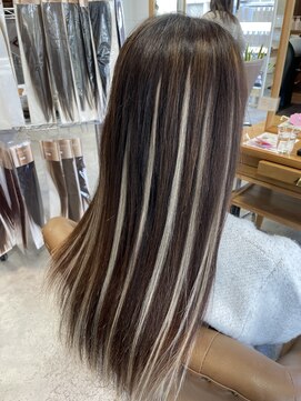 フツーロ 栄(FUTURO) ＃ハイライトカラー＃プルエクステ＃ギャル＃名古屋美容室