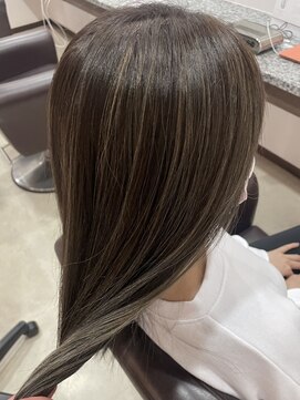 ハッピーワークス(Happy Works) 艶髪☆ナチュラルハイライトカラー/エアリーストレート