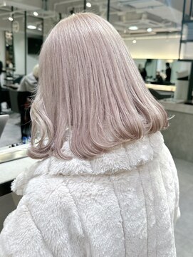 ベレーザ 渋谷(BELEZA) 3805ニュアンスカラーシルキーベージュハイトーンカラー艶髪ボブ