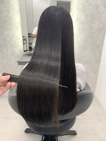 プレジールバイラファブリック(PLAISIR by LA FABRIQUE)&nbsp;PLAISIR　メテオストレート　草加/縮毛矯正1