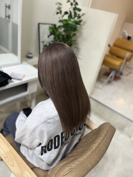 カリーナ(CARINA) ハイトーンカラー/グレージュカラー