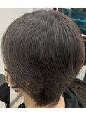 冬はカーキアッシュで明るめに／1月
