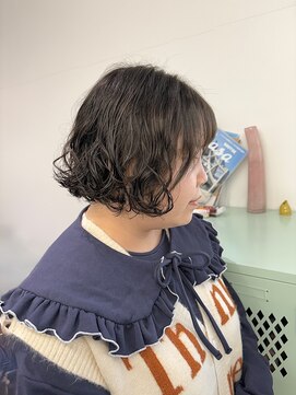 ホロ(hollo) ミニボブ ニュアンスパーマ