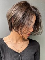 トルネード(TORNADO) 外国人風前下がりレイヤーショートグレージュ n7.6.23