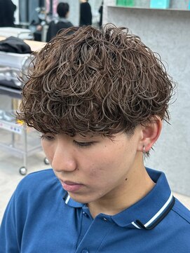 フィフス 栄(fifth) 再現性高い波巻きスパイラルパーマ×刈り上げマッシュ