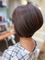 ヘアーメイク ツインズ(Hair Make TWINS) 首元すっきりで丸みショートボブで大人可愛く