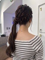カシェル トウキョウ(Cashel Tokyo) 編み込みサイドポニー ヘアセット