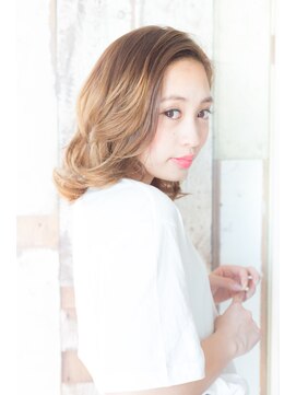 ライズ バイ レボ(RISE by REVO) 【RISE by REVO 我孫子】センターパート 無造作 ふわミディ☆