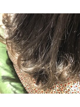 カーム(calm) カーキベージュ