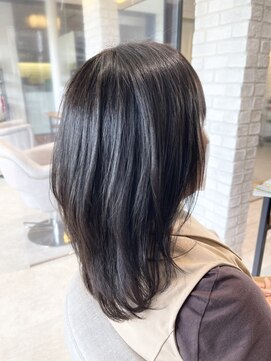 ルル カリス(lulu CHARIS) アッシュブラウン×ミディアムレイヤー