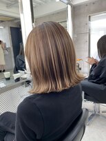 イキ 表参道(iki omotesando)&nbsp;モード/無造作ウェーブ/大人ガーリー[表参道駅]