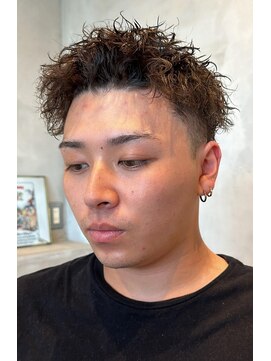 バーバーショップ フォーシーズン(BAR BER SHOP FOURSEASON) ツイストスパイラル/スパイキーショート/アップバング