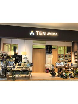 明るく、元気で笑顔なスタッフがお客様に喜んで頂けるようにポリシーを持ってお出迎えします！