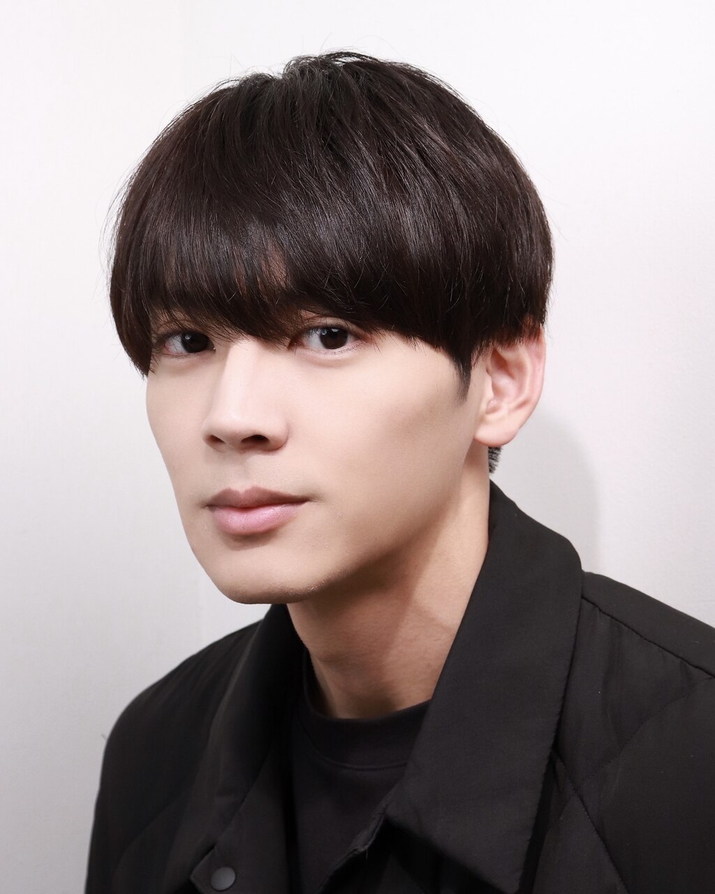 ノーセットがかっこいいハイナチュラルマッシュ：L253376208｜ネイビー