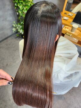 燈 美髪ロング