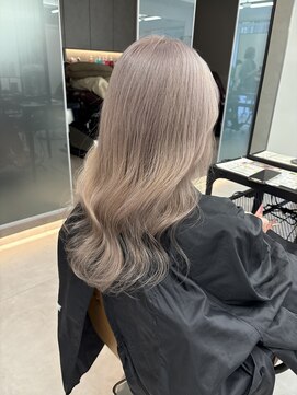 シエル バイ ケンジ 登戸 生田(CIEL by KENJE) ダブルブリーチ/ホワイトベージュ/ハイトーンカラー/10代20代