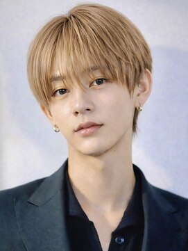 オーシャントーキョー サニー 原宿(OCEAN TOKYO Sunny) ハイトーンカラーフェザーパーマニュアンスパーマセンターパート