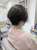 ガーデン バイ イル(GARDEN by illu Co.Ltd)&nbsp;シークレットハイライトで作るショートヘア【谷町】