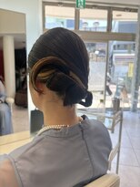 サロンドユーウ ガール(SALON DE YOW GARE) タイトシニヨン×デザインアレンジ