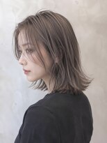 ジールサロン 学園の森店(ZEALSALON) アッシュグレー ミディアムレイヤー 切りっぱなしボブ
