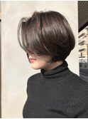 くびれ、前下がりショートボブ