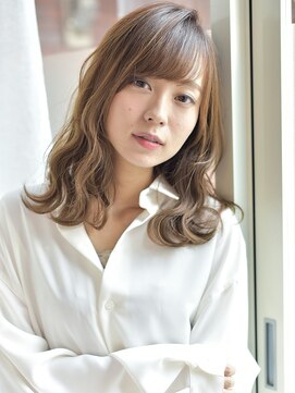 イリーブ(elieve) シアカラーで大人かわいい艶髪◇透明感×ゆるふわレイヤー