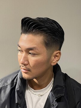 ドルクス 日本橋(Dorcus) スキンフェードパートスタイル