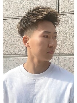 クオンヒール 淀屋橋店(QUON HEAL) スペインカール/スパイキーショート/フェザーパーマ/フェード