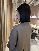 ヘアーエスクールシーユー 枚方T-SITE店(hair S.COEUR×Cu) グレイアッシュカラー×切りっぱなしボブ