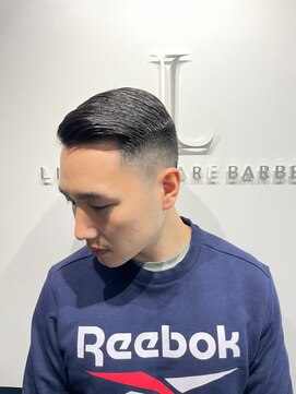 リバティシェアバーバー 銀座2nd(LIBERTY SHARE BARBER) スキンフェードコテパーマ濡れパンマッシュパーマ[銀座<理容室>]