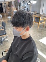 ニュート(Neut )&nbsp;ゆるめツイストスパイラルパーマ/メンズカット刈り上げ/マッシュ