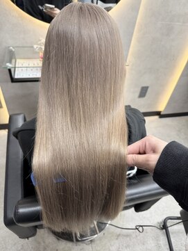 ルノン シェリー(LUNON cheliy) イメチェンヘアスタイルホワイトブロンド外ハネボブ美髪のススメ