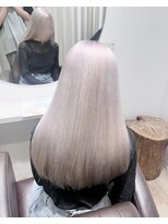 アン(Hair make un)&nbsp;ホワイトカラー