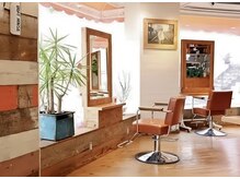 カラーズ ウィズ ブルック(COLORS with BROOK)の雰囲気(開放感のある広い店内♪#iPadで雑誌やNetflixも◎/自由が丘)