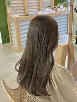 シーバイサイン(sea by Sign)&nbsp;透明感と柔らかさを叶えるオリーブカラー