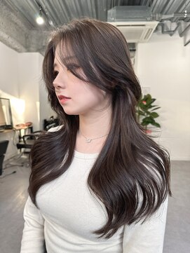 キティー サカエ(kiti SAKAE) グレージュ/レイヤーカット/ハッシュカット/オリーブベージュ/栄