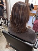 レイヤーボブハイライトカラーミルクティーベージュ