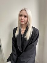 ティント 梅田(Tint) 【TOMOKI】抜きっぱなしホワイトカラー《大阪梅田駅》