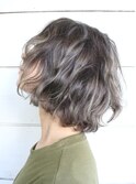 レイヤーボブ+ダークトーンべースハイライト