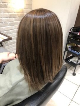 ルグランシャトー(Le grand chateau) バレイヤージュハイライトカラー