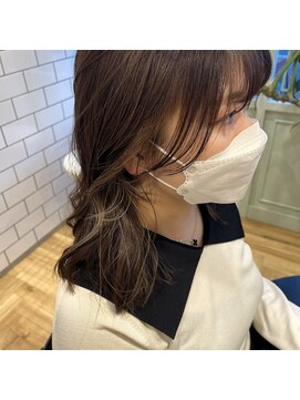 アルマヘアー(Alma hair by murasaki) ◎アッシュベージュにインナーカラー×ミディアム◎