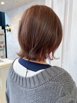 キャアリー(Caary) 福山市美容室Caary人気 赤みピンクインナーカラーぱつんとボブ