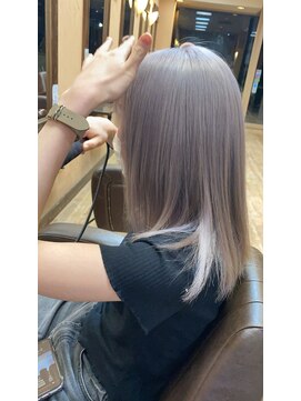 エミーバイモアムー(Emmie byMoremuu) Emmie ホワイトグレー