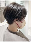 前下がり/ショートカット/アッシュブラウン/センターパート