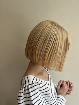 デイリリーバイアメリア 川西店(daylily by Ameria) ハイトーンボブ→白井　涼貴